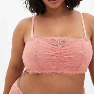 Plus size bandeau bra by Torrid 2 2X 18 20 peach coral lace bralette lingerie